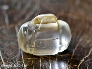 ●わくわく とんぼ玉★プル族の護符 ガラスの小型ペンダントTOP 独特の形状 水晶 クリスタル【K18002】【競】