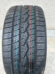 スタッドレス　TOYO　CELSIUS　255/35R19　4本セット