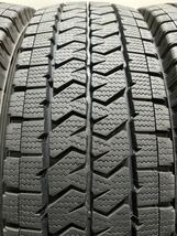 195/80R15 107/105N BRIDGESTONE/VL10 22年製 スタッドレス 4本 ブリヂストン ブリザック ハイエース キャラバン (南9-E629)_画像4