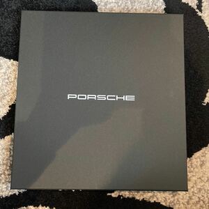 新品同 限定ポルシェ PORSCHE NEW ポルシェ 卓上カレンダー 2024 非売品 未使用品ノベルティ