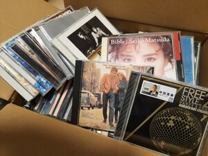 倉庫整理 CD まとめ まとめ売り 邦楽中心・洋楽・ゲーム音楽等 64枚 お宝があるかもしれません 80サイズ段ボールに入るだけつめました 