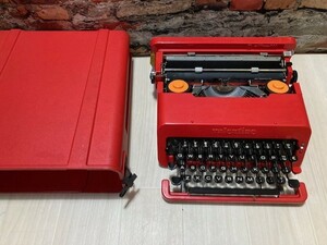 F olivetti Valentine / オリベッティ バレンタイン タイプライター スペイン製 赤　アンティークワープロ手紙飾りオブジェ