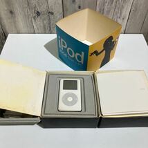 ジャンク　Apple iPod 20GB A-1059 専用箱、説明書付き_画像1