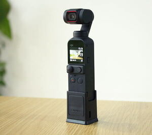 【送料無料・国内発送】DJI osmo Pocket2用充電台 三脚アダプタ Vlog 動画撮影 アクションカメラ　自撮り　充電端子台