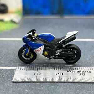 【ZZ-592】1/64 スケール ヤマハ YZF-R1 バイク フィギュア ミニチュア ジオラマ ミニカー トミカ