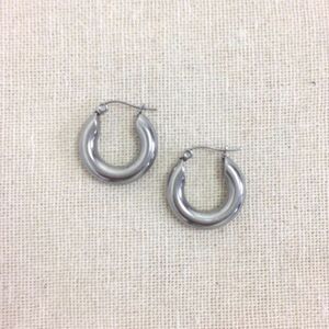 人気再入荷☆ 20mm チャンキーステンレスフープピアス／シルバー L3021