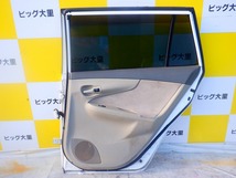 トヨタ カローラフィールダー リアドア　右　H19　NZE141　67003-13320　ニホンイタM31Q8_画像7