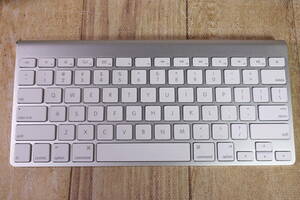 【動作確認済 美品】Apple Wireless Keyboard A1314 ワイヤレスキーボード US配列 管理番号3682