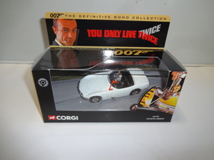 1/43 ミニカー CORGI YOU ONLY LIVE TWICE(007は２度死ぬ) トヨタ2000GT　未使用品 デッドストック ジェームス・ボンド
