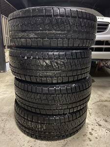 ピレリ　スタッドレス　アイスアシンメトリコ　195/55r16 2021年製