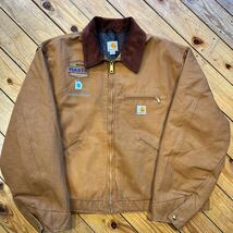 USA古着 カーハート Carhartt デトロイドジャケット メンズ 2XLサイズ ダック地 ブラウン USA製 アメカジ バックプリーツ 3ポケット J3130_画像2