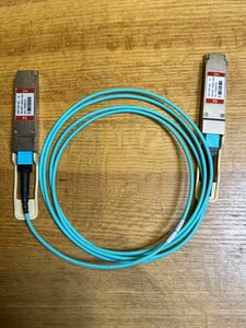 40Gbe接続用ケーブル(mpoケーブル2m 40GBase-SR4 QSFP+モジュール 2個)