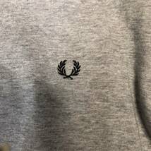 FRED PERRY カットソー 長袖 トップス メンズ グレー サイズS_画像2