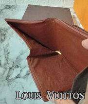 プレゼントにも最適　ルイヴィトン　二つ折り財布　箱・カード・袋つき　即決も4500円_画像4
