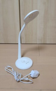 GENTOS LED デスクライト 卓上ライト 照明 DK-R155WH 中古