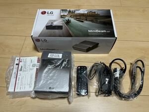 【LG】 PH450UG 超短焦点 バッテリー内蔵 LEDプロジェクター(寿命約30,000時間/HD/450lm/1.1kg)