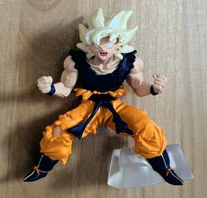 ◇ドラゴンボールZ HG 超サイヤ人 孫悟空 リニューアルカラー ガシャポン フィギュア バンダイ 中古