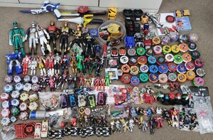 仮面ライダー スーパー戦隊シリーズ 大量セット ソフビ人形 フィギュア ギミックトイ 変身アイテム キーホルダ カード等　たくさんセット