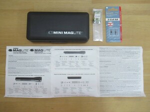 T71☆ 【 ＭINI ＭAGLITE ミニマグライト まとめ 2本 】 スペア電球 取扱い説明書 ケース付き セット 懐中電灯 ペンライト 231123