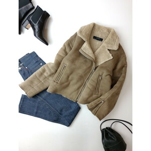 ZARA BASIC ザラベーシック 今日のわたしはちょっと違う ジップアップ フェイクムートン ジャケット グレージュ M (KS+2636)