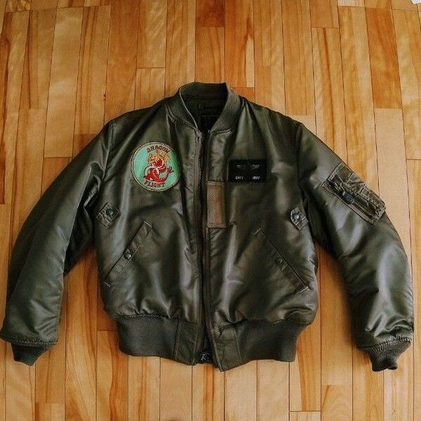 ☆ 再値下げ中 ★ AVIREX MA-1 DRAGON FLIGHT ジャケット