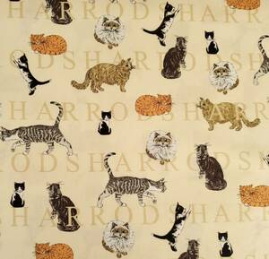 新品＊Harrods　キャット　ベージュ＊パリッとしたコットン生地＊136㎝×50㎝＊猫柄　ハンドメイド　生地　布　はぎれ　W-62