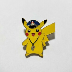 ポケモンセンター　ピンバッジ　駅長さんピカチュウ ポケモンストア　東京駅店限定　ピンズ 2013年　　ポケットモンスター　ポケモン