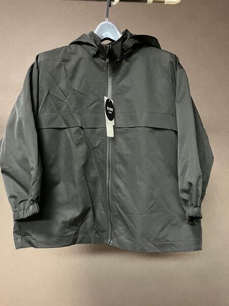 新品 coca アウター ナイロンパーカー ジップパーカー 140センチ 男女兼用