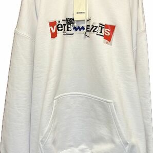 【未使用タグ付き】ヴェトモン　VETEMENTS パーカー　22AW 