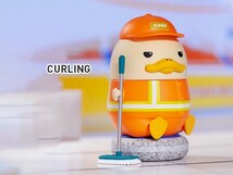 POP MART DUCKOO BALL CLUB シリーズ CURLINGカーリング 清掃員 フィギュア POPMART ポップマート ダックー 内袋未開封_画像1