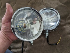 昔〜昔〜の　新品　未使用　フォグ　ランプ　LED　シングル電球装着　2個セットでの出品です。