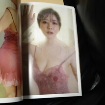 '直筆サイン入り 写真集' 高宮まり1st写真集「蜃気楼〜Mirage〜」+イベント特典ステッカー_画像5