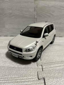 1/24 トヨタ RAV4 ラブ4 カラーサンプル ミニカー 非売品　ホワイトパールクリスタルシャイン