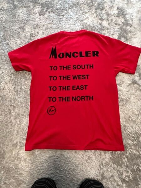 MONCLER のTシャツ 赤 FLAGMENTコラボ