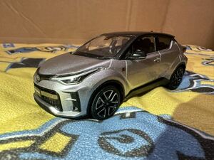 トヨタ C-HR GR SPORT ミニカー　1/30 非売品　カラーサンプル