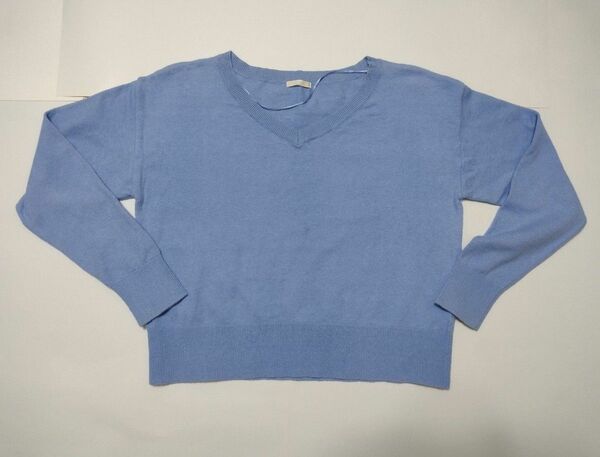GU Vネックセーター　Sサイズ ブルー
