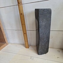 理容　床屋　昭和　研ぎ石 砥石 天然砥石 総重量約1.8kg 研磨砥石 刃物研ぎ 剃刀 シザー レザー ハサミ　カミソリ 理容刃物 大工道具　①_画像4