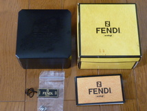 FENDI フェンディ 腕時計 女性用 箱付き 【ジャンク品】_画像1