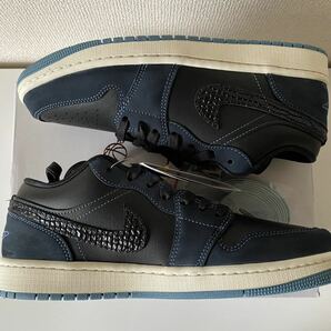 ナイキ ウィメンズ エアジョーダン1 ロー ネイビー/ブラックスネークスキン 27.5cm Nike WMNS Air Jordan 1 Low Navy/Black FJ5478-010の画像3