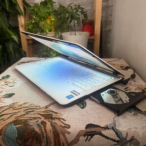 NECノートパソコン白/ホワイト i5 Windows11