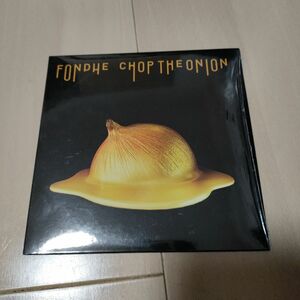 FONDUE / chop the onion