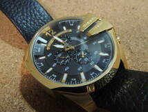 【腕時計】DZ-4344　 クオーツ 3針　純正レザー ゴールドブラック　ディーゼル　本体のみ【動作確認済】_画像4