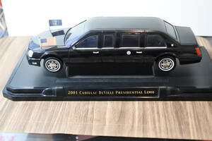 1/24　京商　ラッキーダイキャスト　2001　キャデラック　DEVILLE　プレジデンタル　リムジン　未使用品