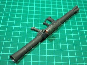 ☆AAW06☆ジャンク★バンダイ MG 1/100 ザクバズーカのみ（塗装あり・状態悪い） ジャンク部品取り 完成品