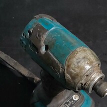 ジャンク品 マキタ makita 18V 充電式インパクトドライバ TD147DZ 青 本体のみ 動作しませんでした コードレス_画像4