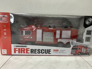 【新品未開封品】消防車　ラジコン　FIRE RESCUE　REMOTE CONTROL FIRE TRUCK　プレゼント　警光灯+救急サイレン付