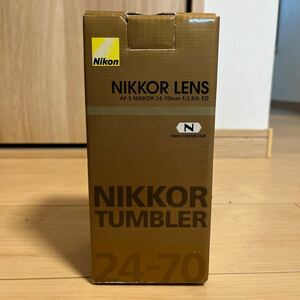 タンブラーです 正規品 ニコン ニッコール レンズ 型 タンブラー 未使用 スタンド つき NIKON AF-S NIKKOR 24-70mm LENS tumbler