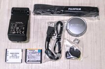 ☆動作品☆FUJIFILM 富士フィルム　デジタルカメラ　X20　元箱　標準レンズ　充電器　バッテリー2点　他備品類付属　M1087_画像9