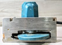 【動作確認済み】マキタ 190mm 丸ノコ 5837BA Makita 丸鋸 まるのこ 切断機 木工用 電動工具 電源コード補修跡あり 本体のみ　17KT173-80_画像7