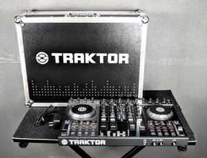 NATIVE INSTRUMENTS (ネイティブインストゥルメンツ) DJコントローラー TRAKTOR KONTROL S4 ◇通電確認済み◇ J1738